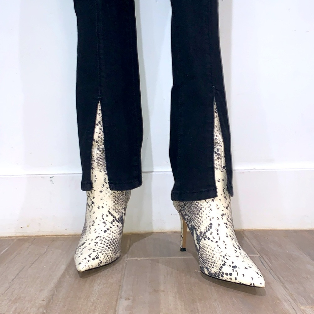 Free People Double Dutch Slit Skinny Mid-Rise Jean in Black Denim - Picture 4 of 14
